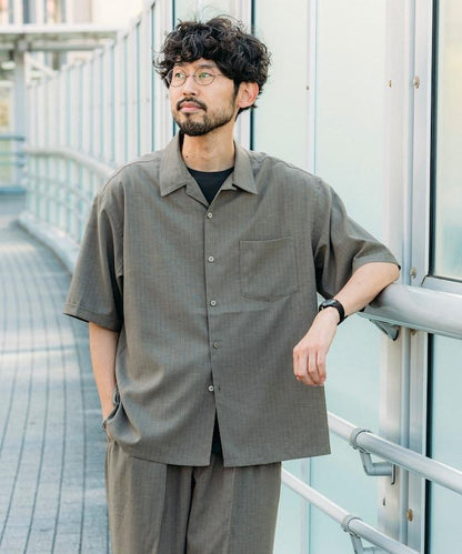 Reflax 功能性材料 輕鬆合身 條紋 開領襯衫 短袖