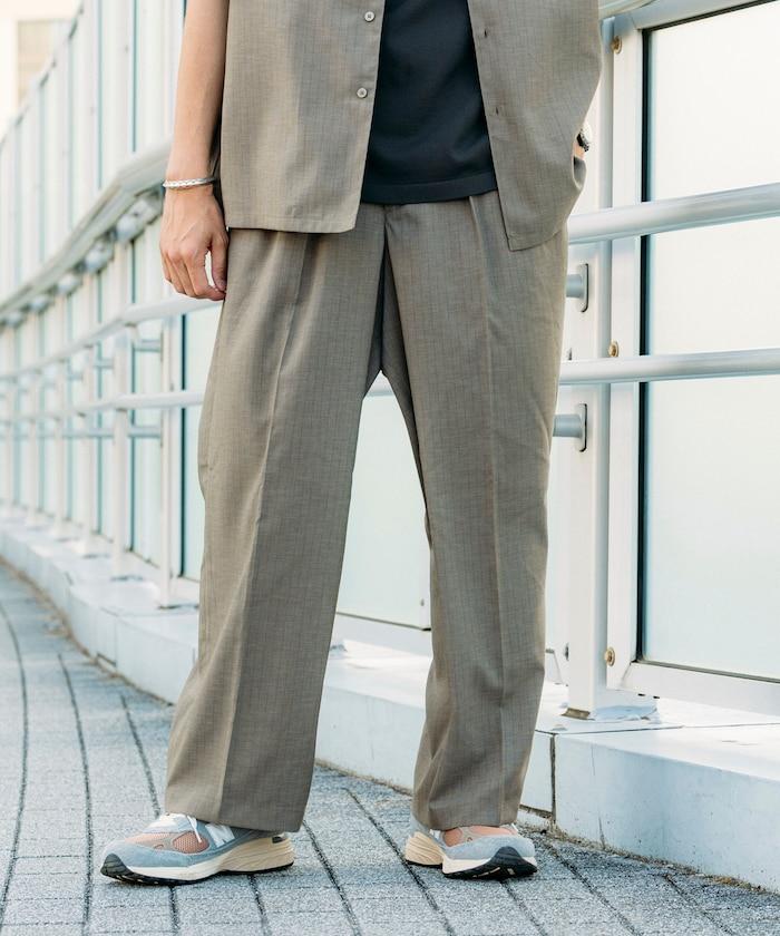 Reflax 功能性材料 寬鬆剪裁 輕鬆條紋西褲