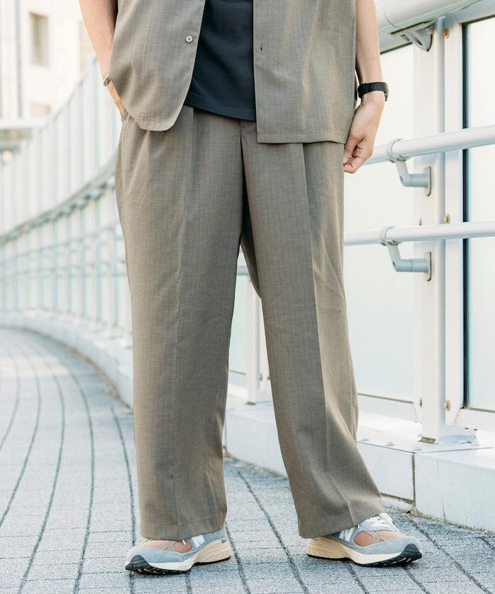 Reflax 功能性材料 寬鬆剪裁 輕鬆條紋西褲