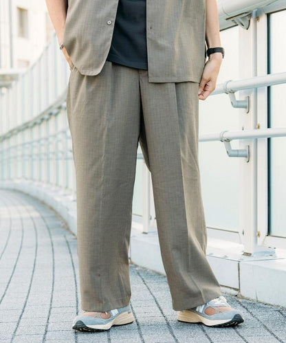 Reflax 功能性材料 寬鬆剪裁 輕鬆條紋西褲