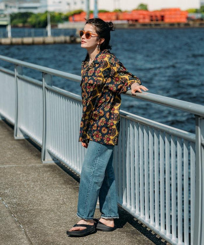 印度制 寬鬆版型 巴蒂克圖案印花 開領襯衫 短袖 小花紋