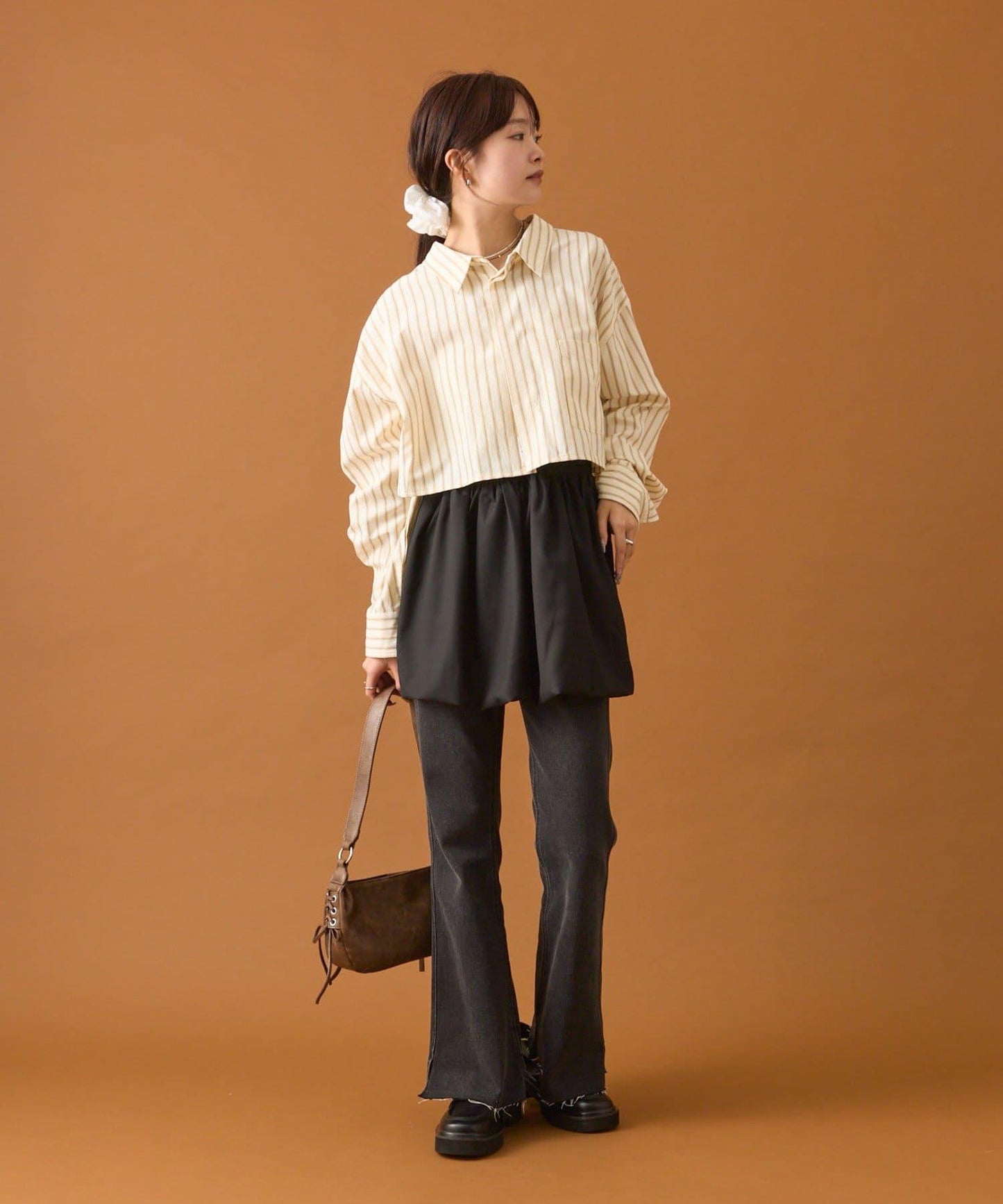 開叉喇叭牛仔褲