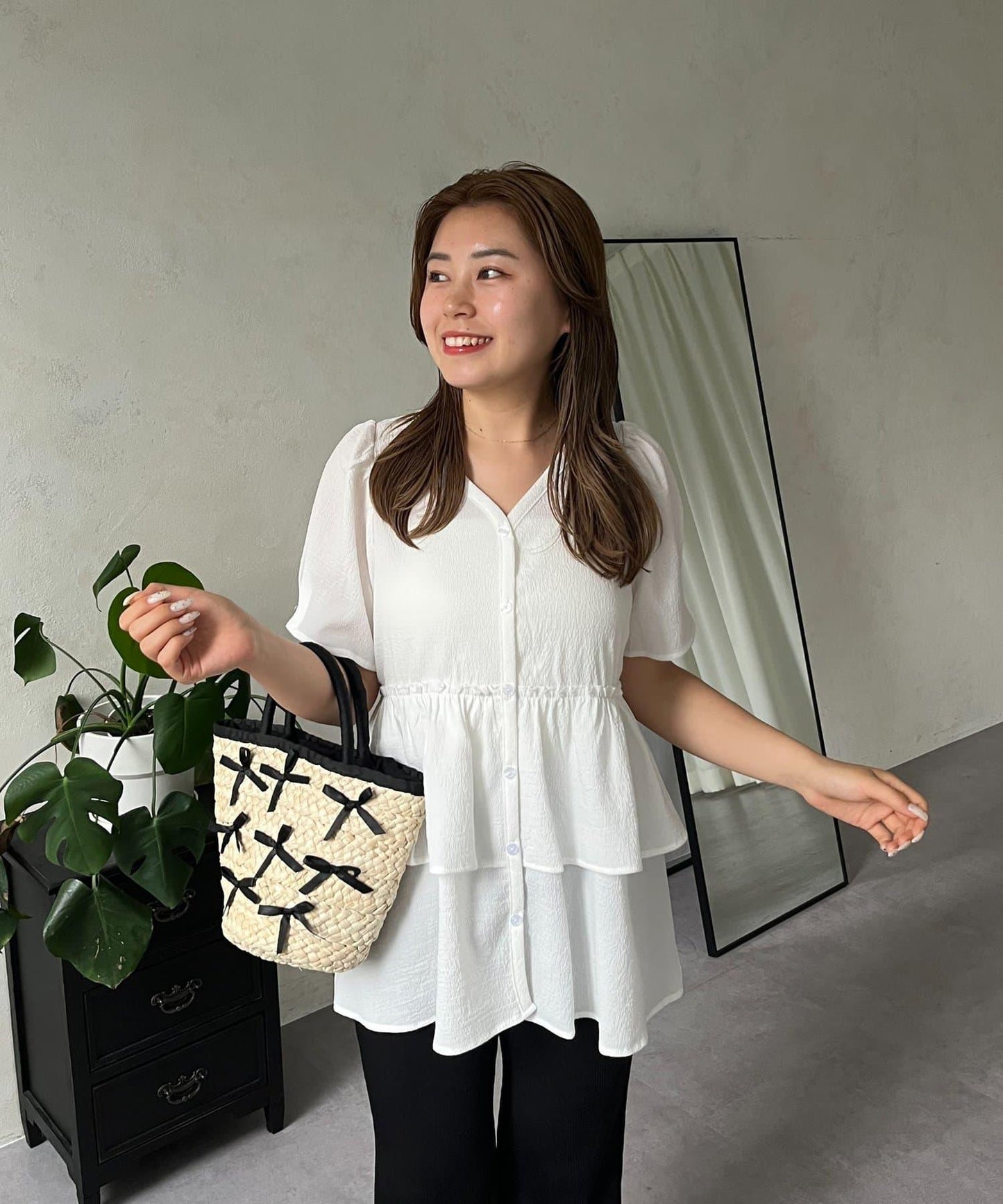 【MOMO】V領彈力層疊襯衫