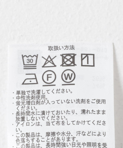 荷葉邊T恤