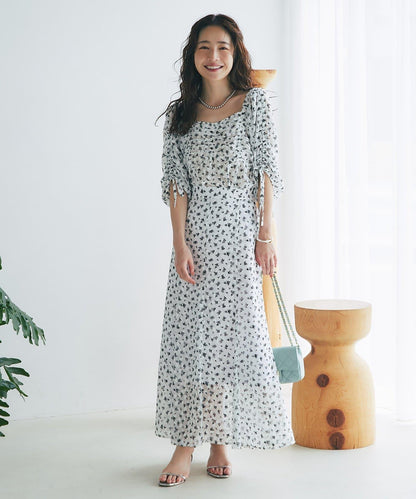 單色小花印花鬆緊袖襯衫