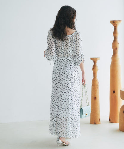 單色小花印花鬆緊袖襯衫