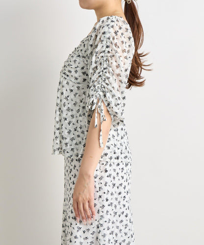 單色小花印花鬆緊袖襯衫