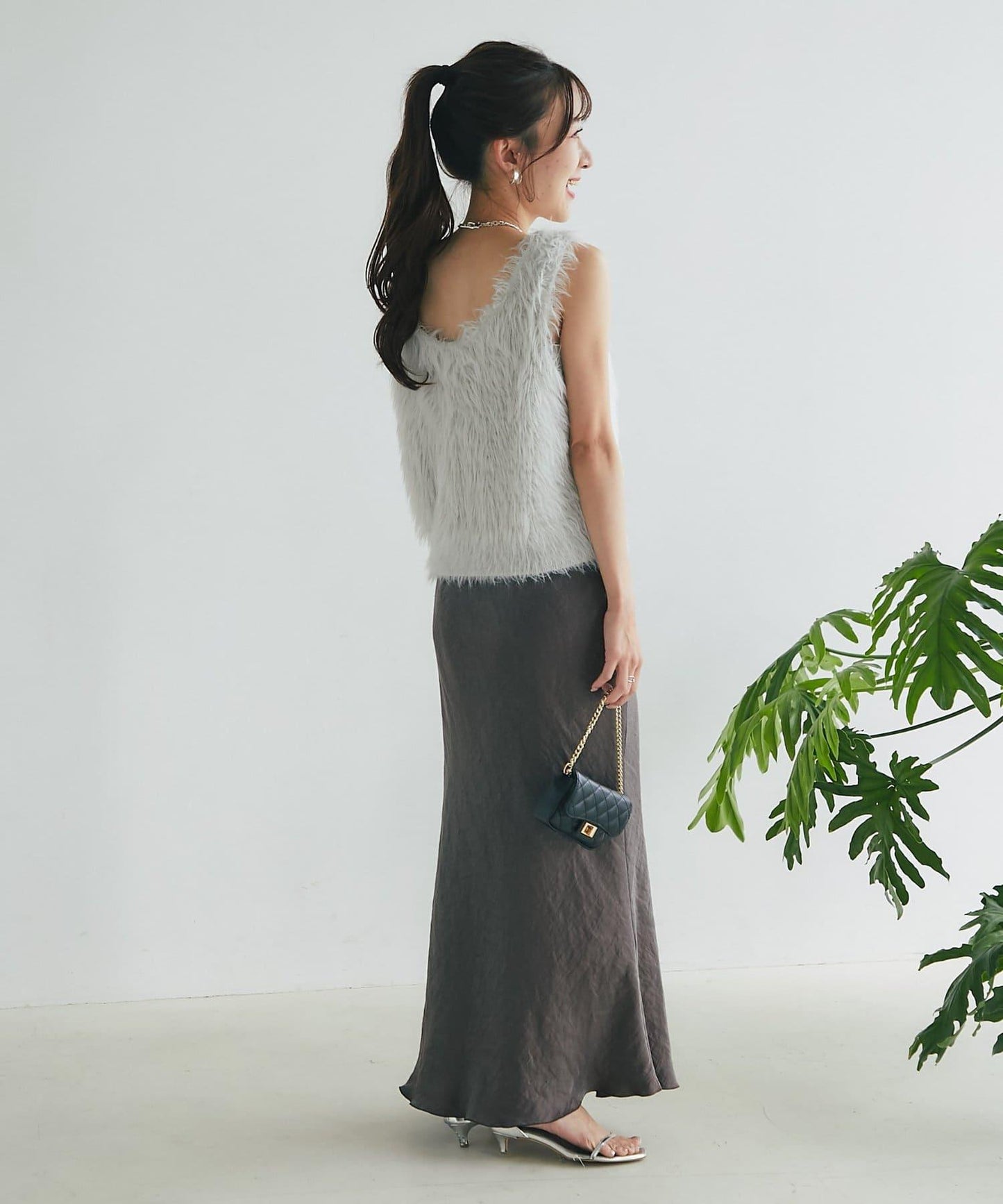 長款羽毛前後兩穿針織馬甲