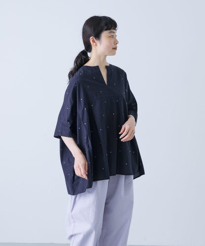 波點刺繡寬鬆套頭衫