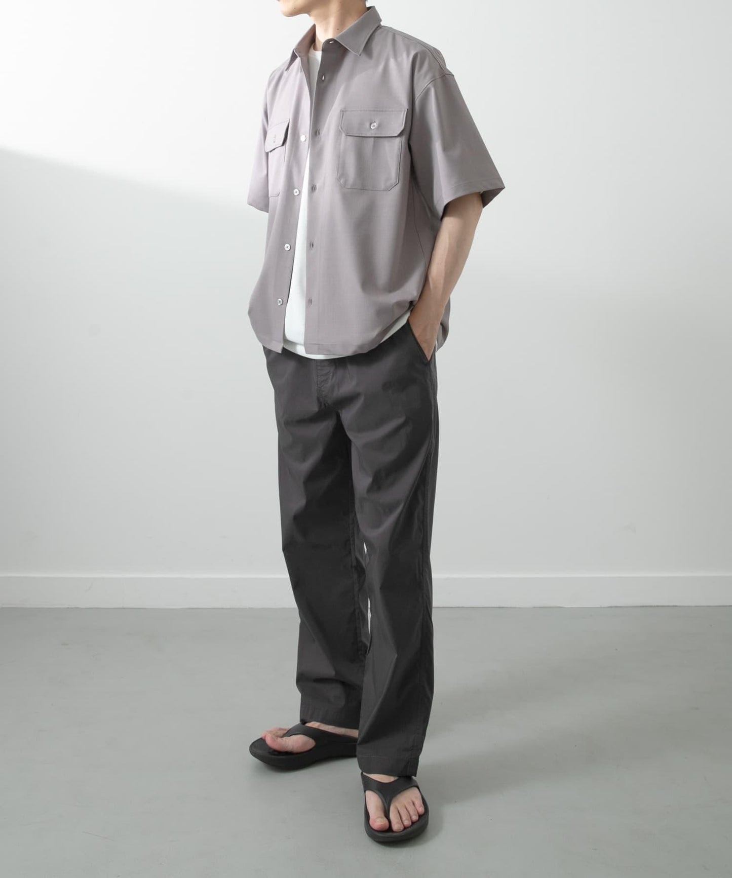 雙口袋工裝短袖襯衫