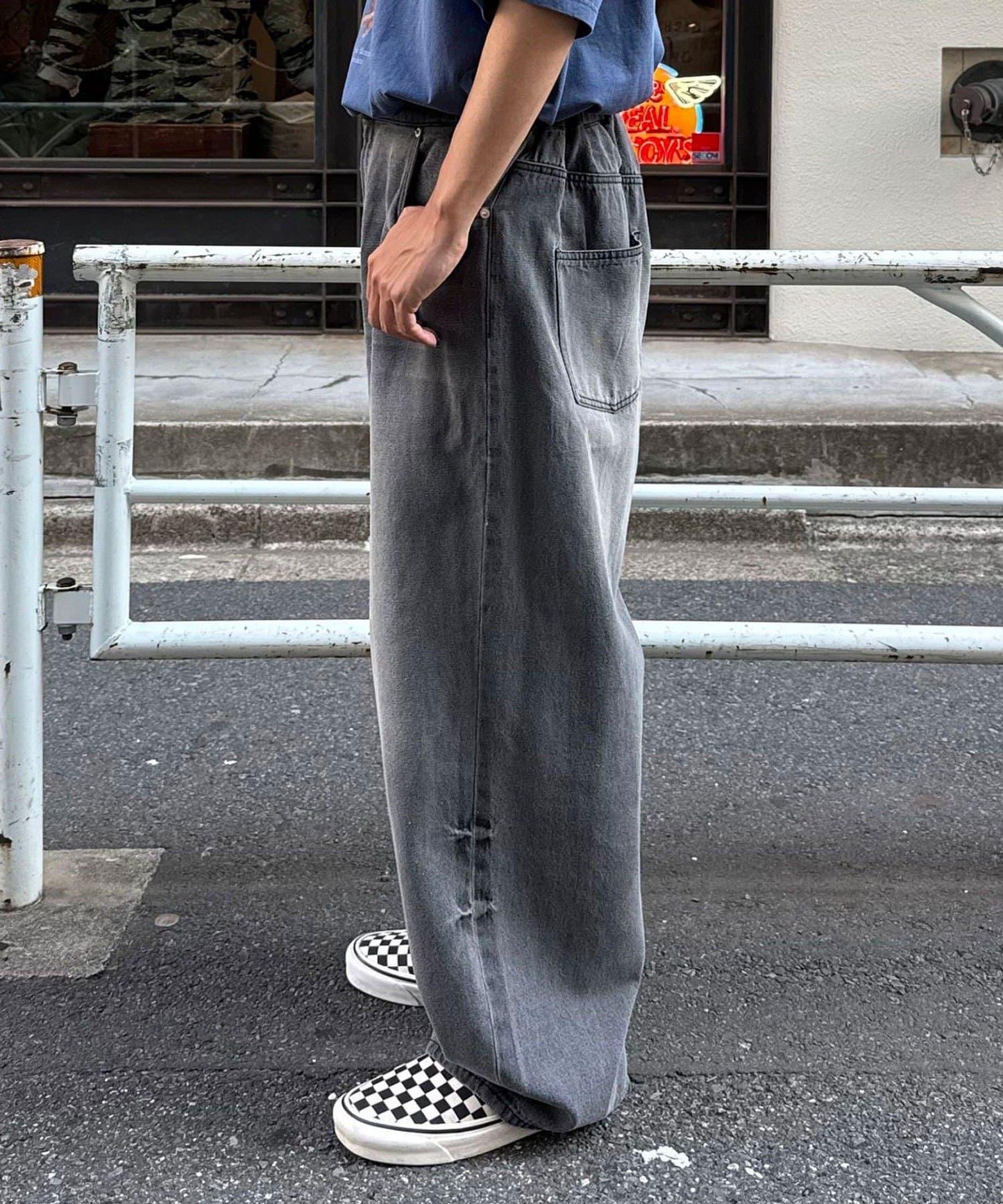 超大鬆緊牛仔褲