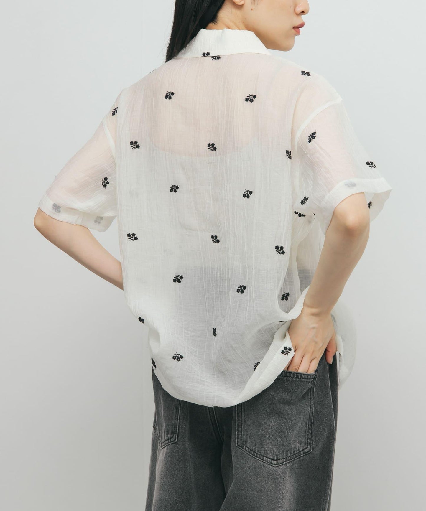 刺繡透視襯衫