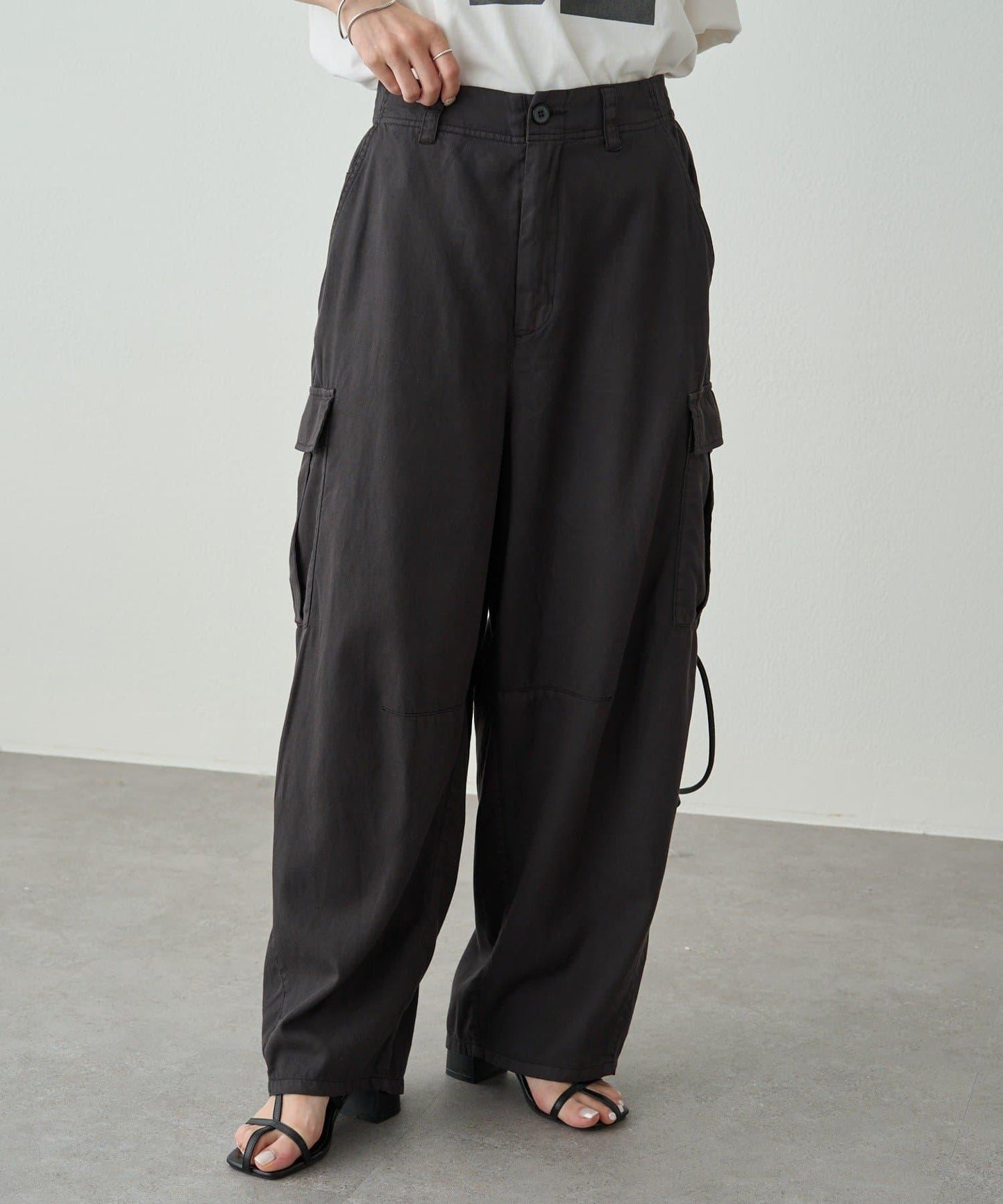 曲線剪裁工裝褲