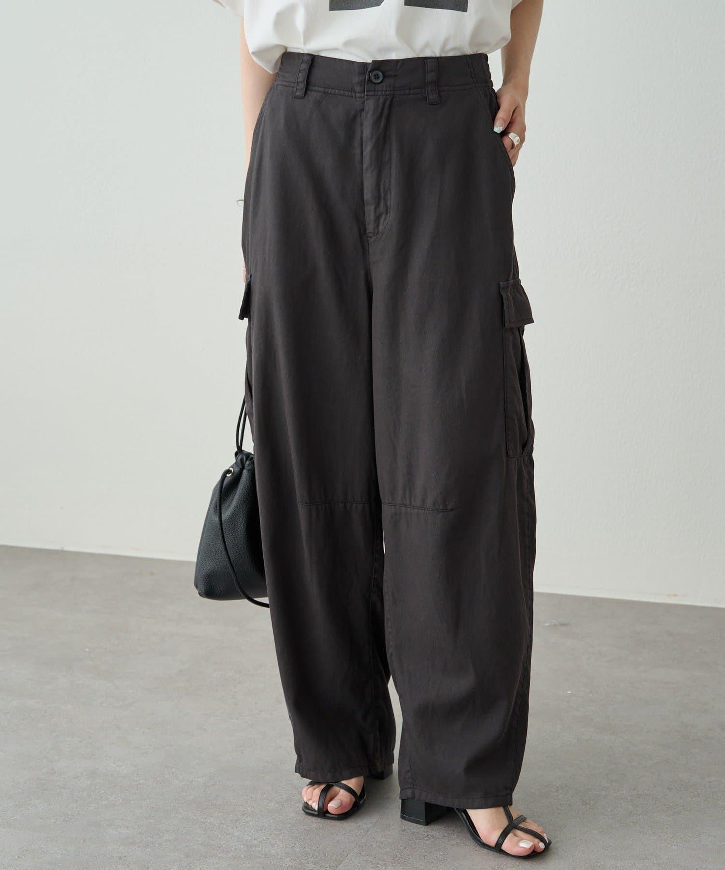 曲線剪裁工裝褲