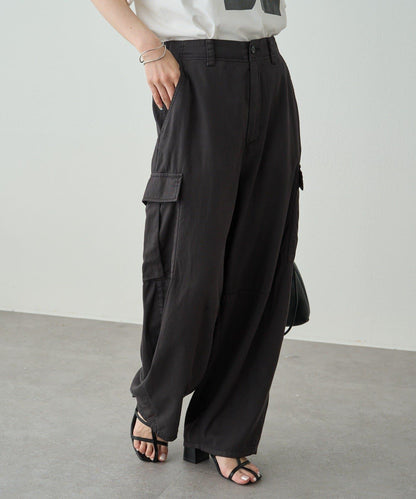 曲線剪裁工裝褲