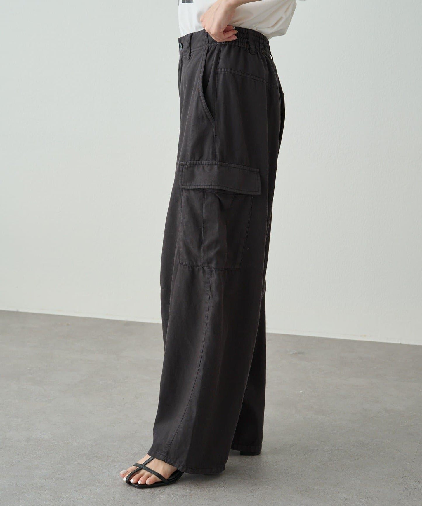 曲線剪裁工裝褲