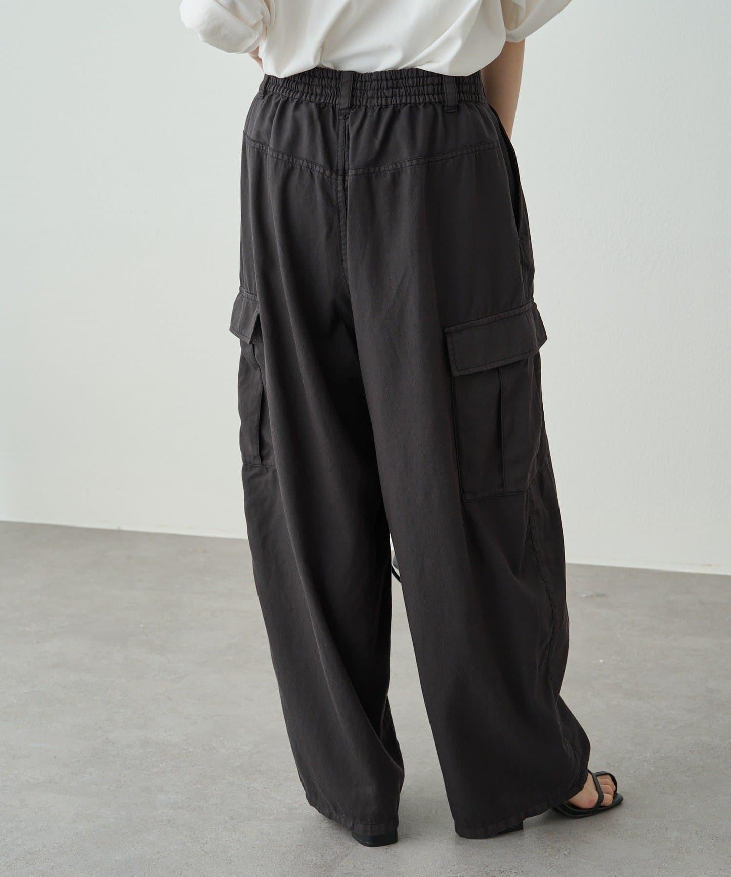 曲線剪裁工裝褲