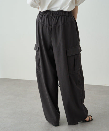 曲線剪裁工裝褲