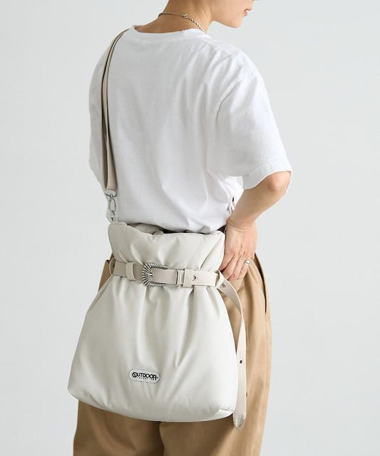 聯名 2WAY 飾釘腰帶包【限定推出】/A4尺寸手提包/筆記本電腦收納可