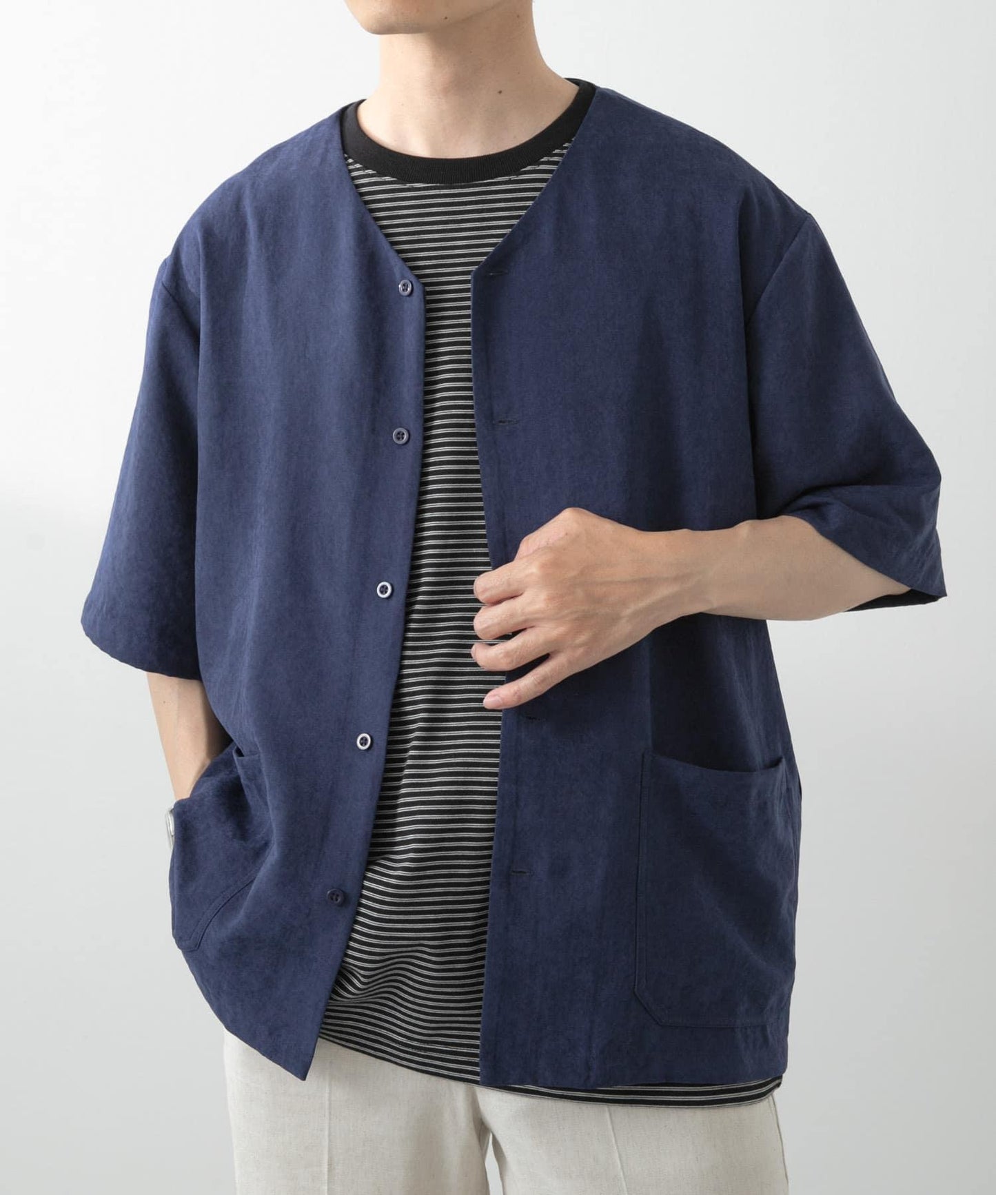 F.S. V領短袖襯衫