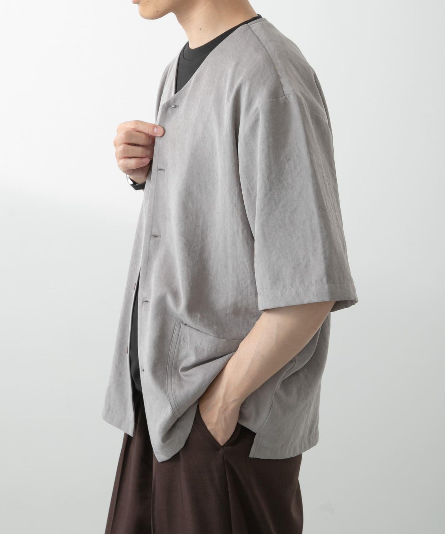 F.S. V領短袖襯衫