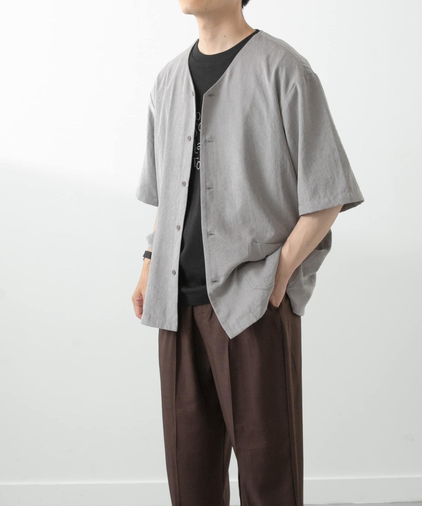 F.S. V領短袖襯衫