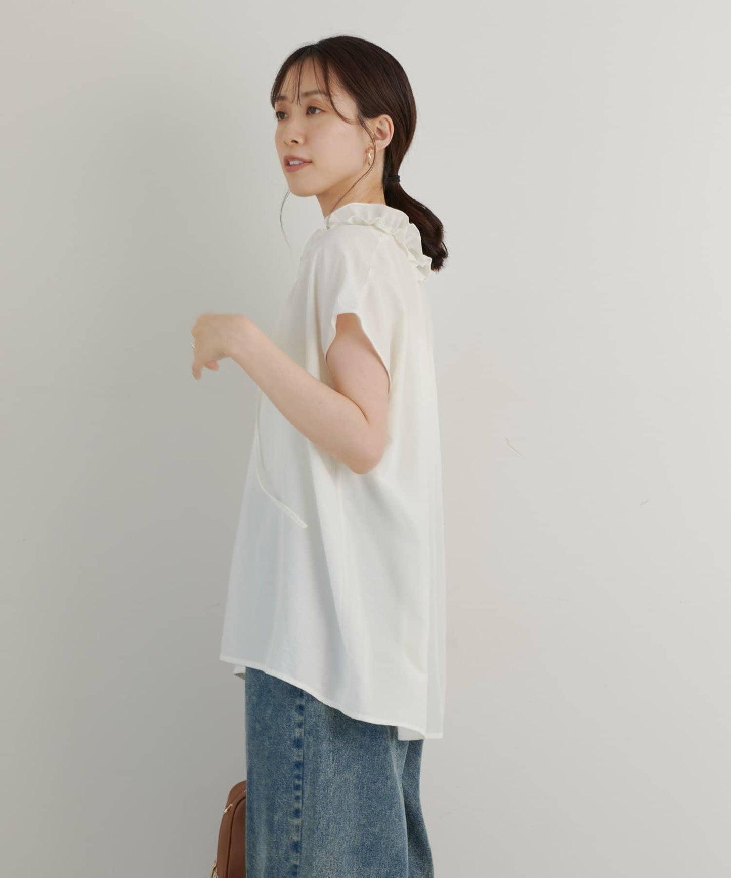 《全方向大人女性感◎》纖維綢緞荷葉邊襯衫