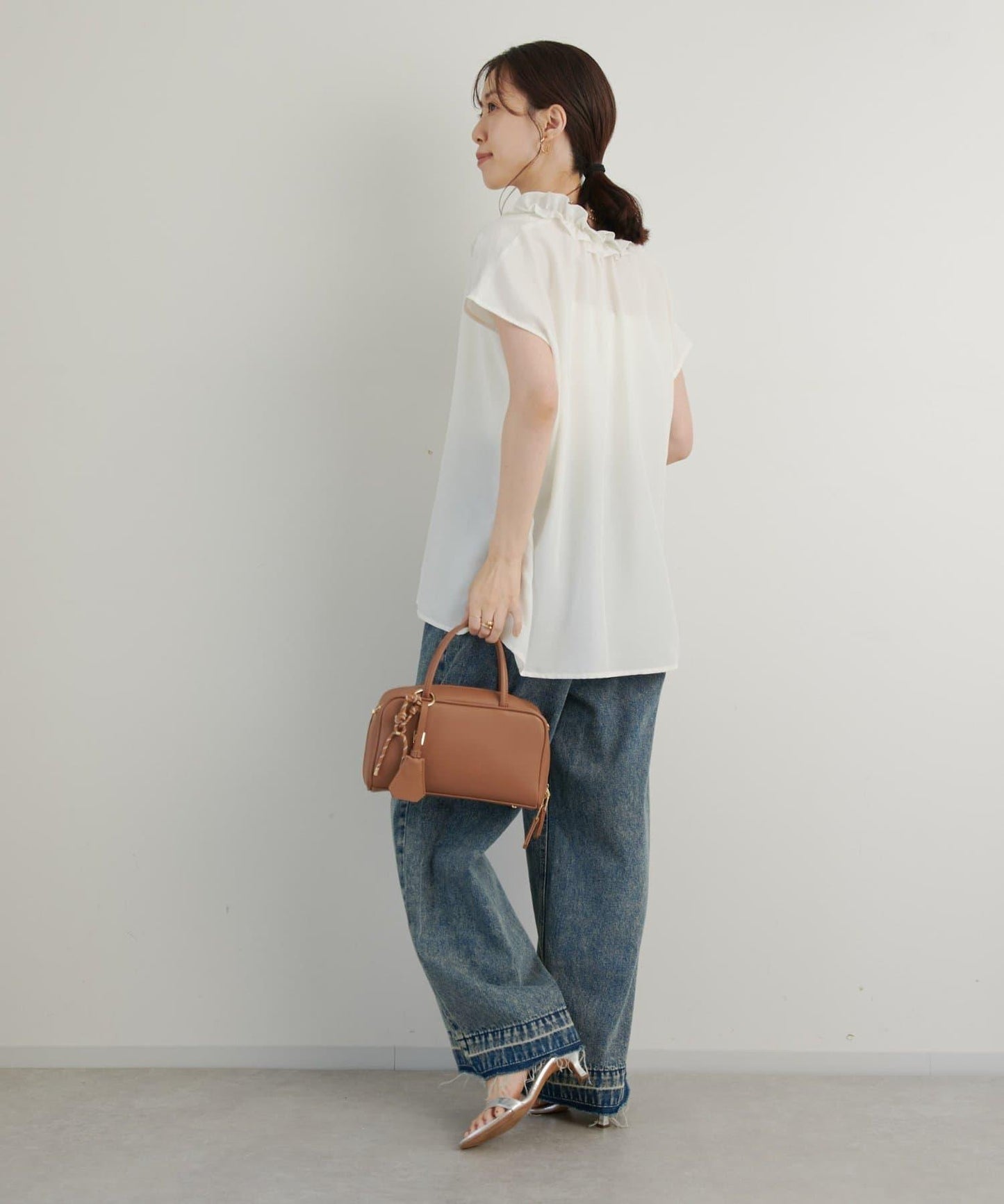 《全方向大人女性感◎》纖維綢緞荷葉邊襯衫