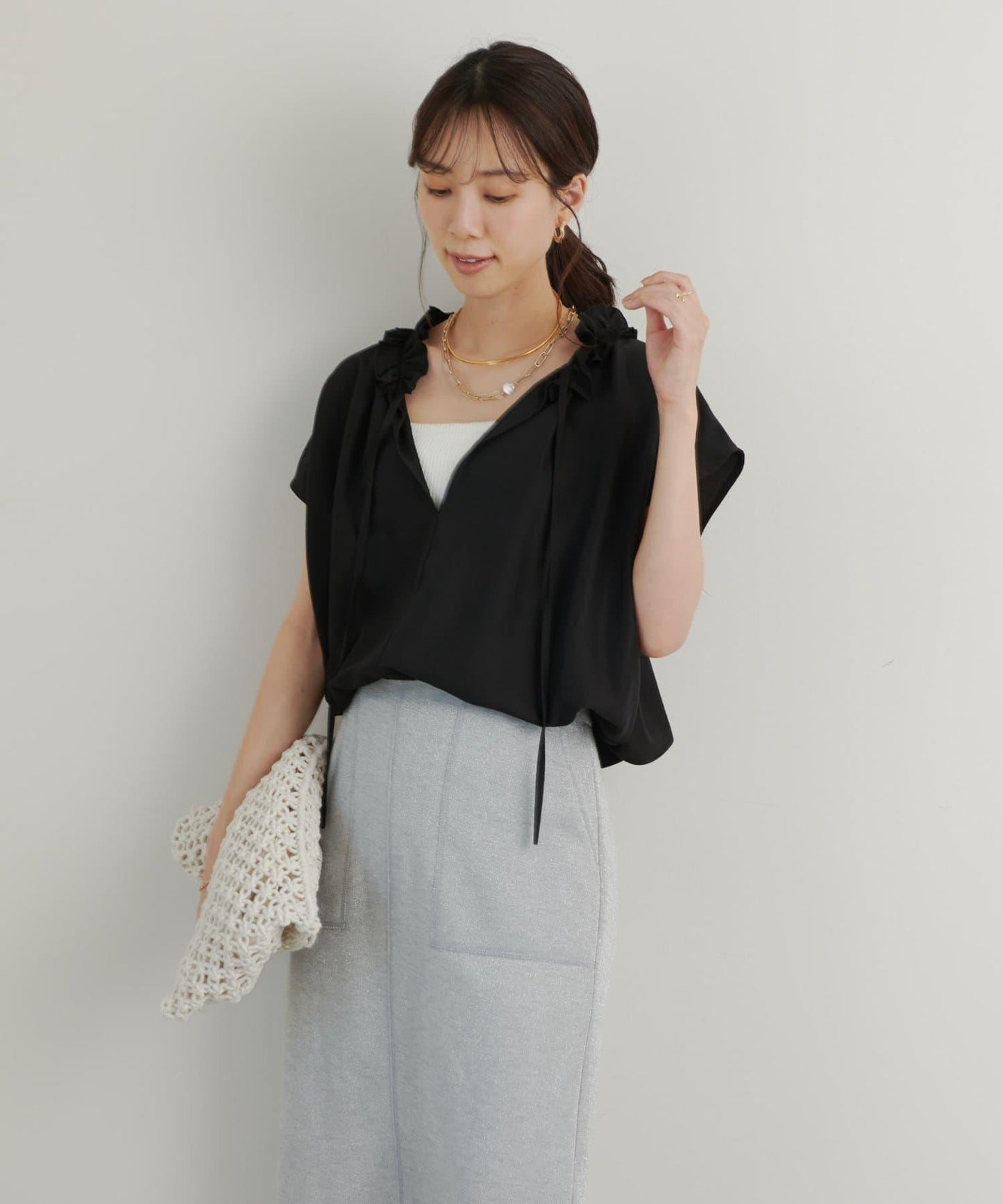 《全方向大人女性感◎》纖維綢緞荷葉邊襯衫