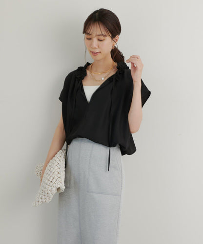 《全方向大人女性感◎》纖維綢緞荷葉邊襯衫