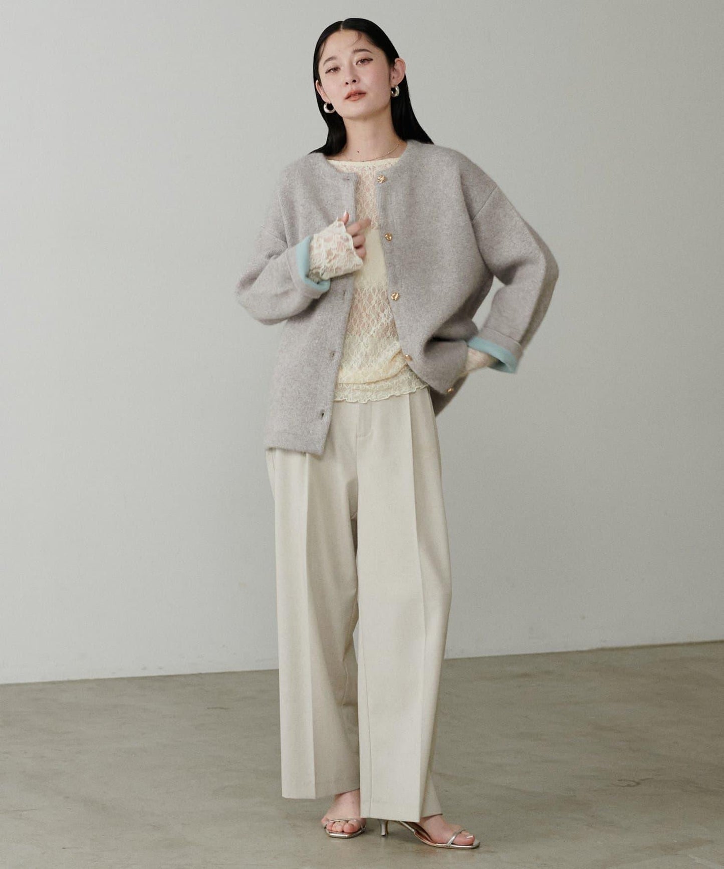 混色拼接切換款套頭衫