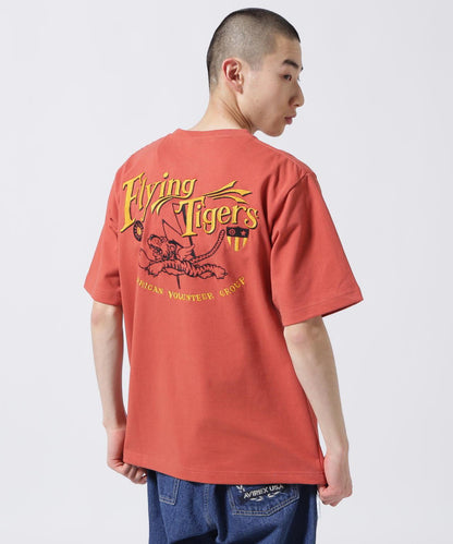 刺繡 FLYING TIGERS 圖案 T恤 《&DEPOT限定》