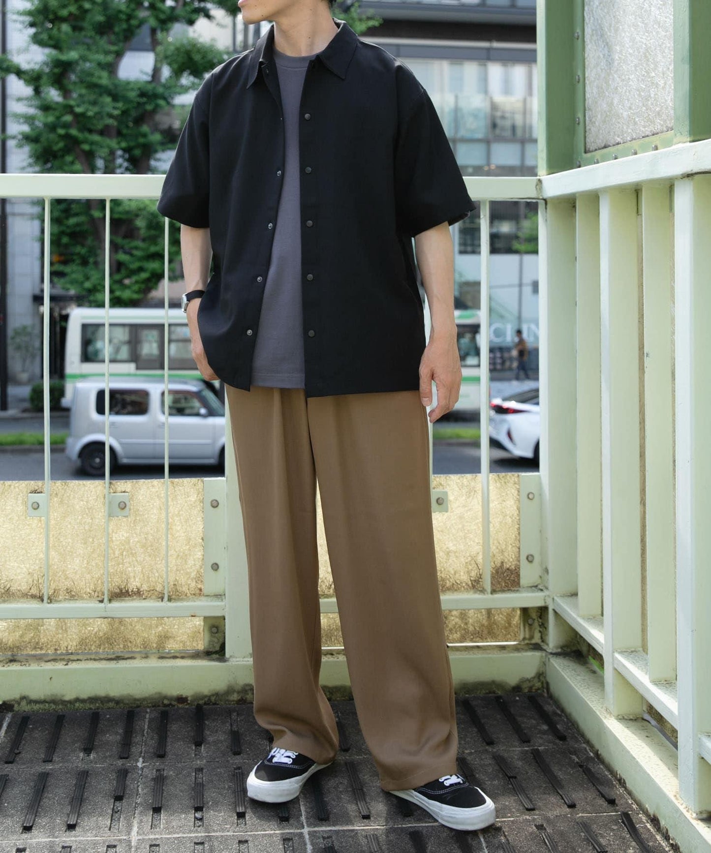 2WAY彈力按扣短袖襯衫