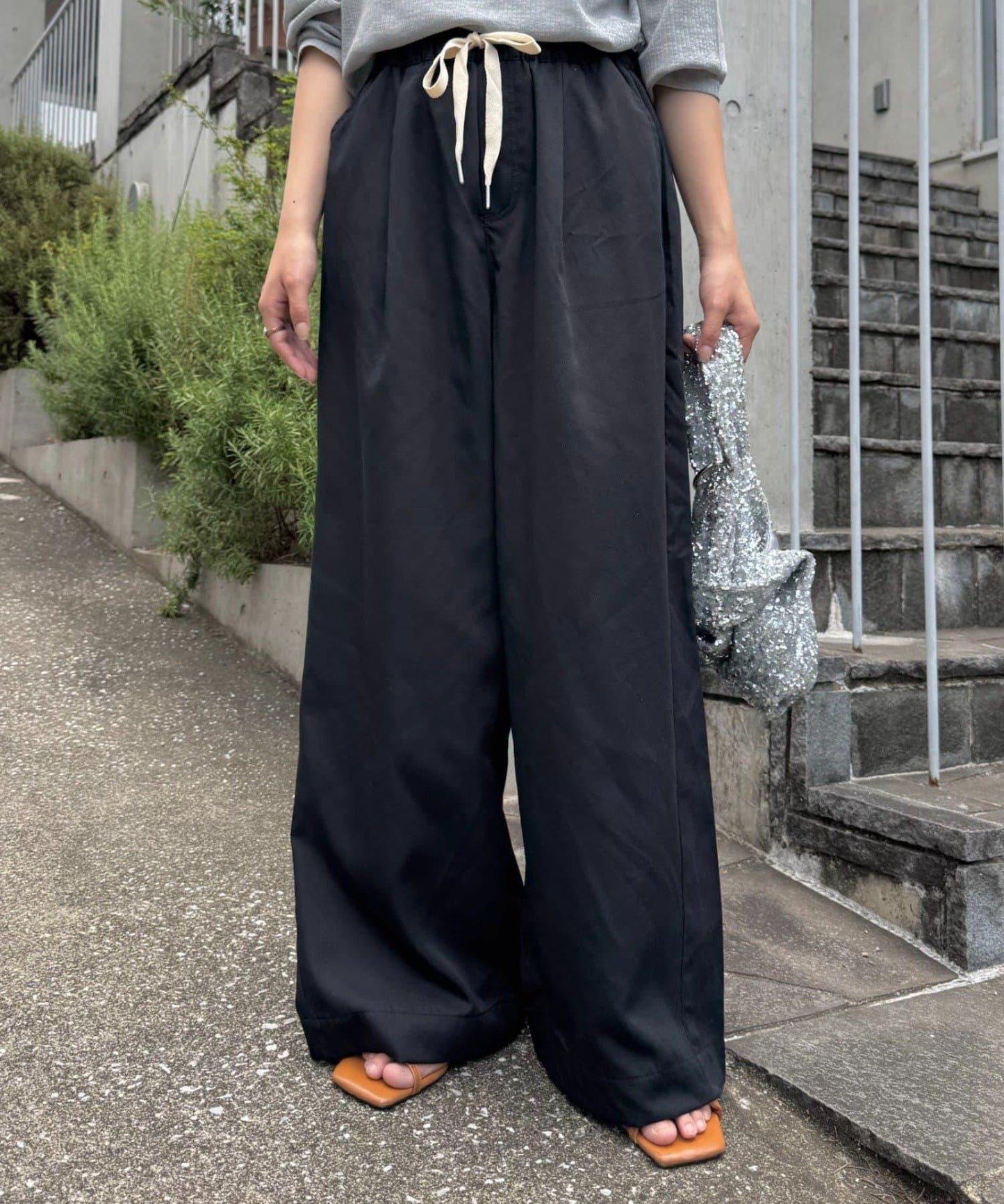 柔軟寬鬆牛仔褲