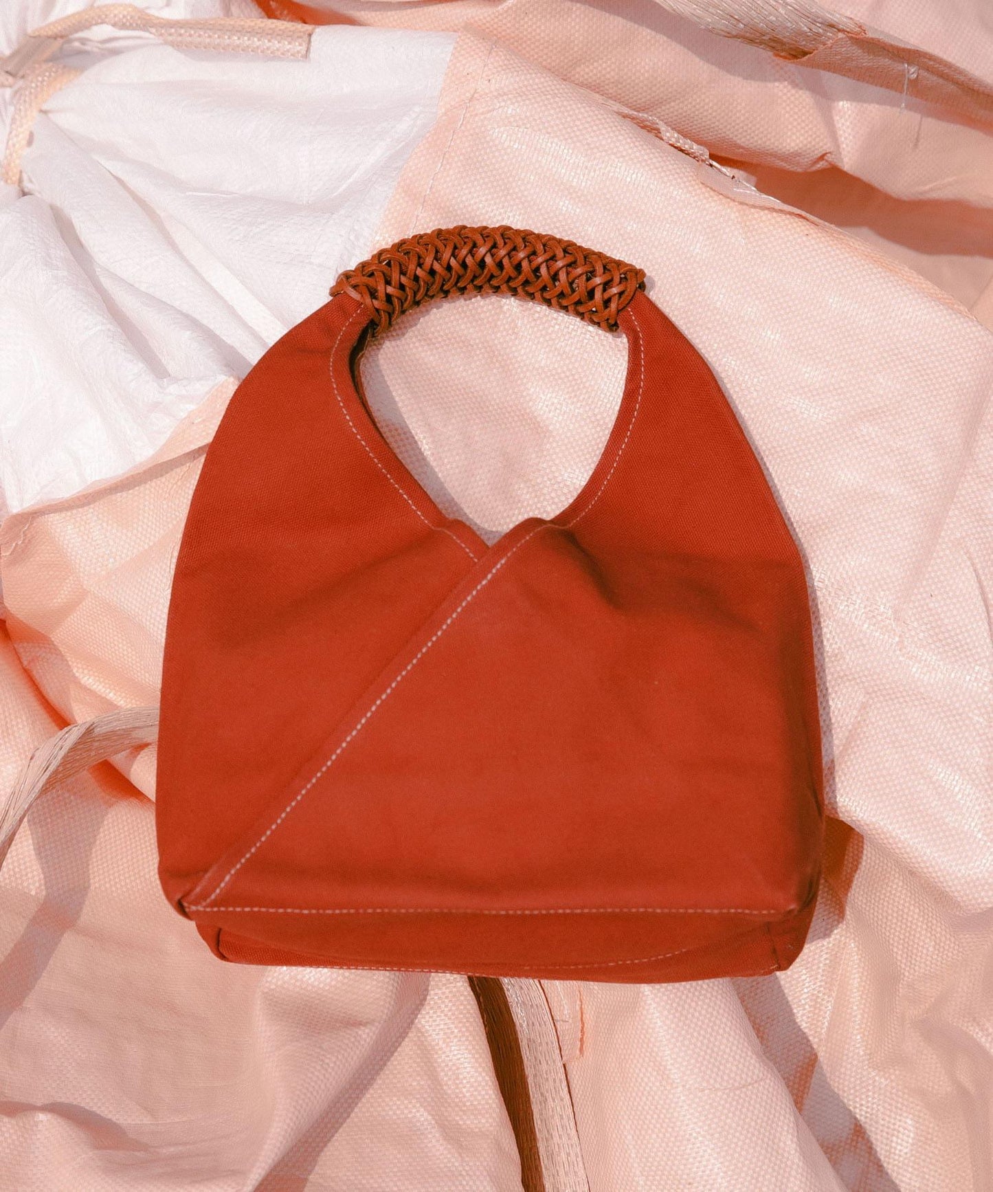 KAMARO’AN 編織三角包36