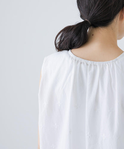 刺繡無袖套頭衫