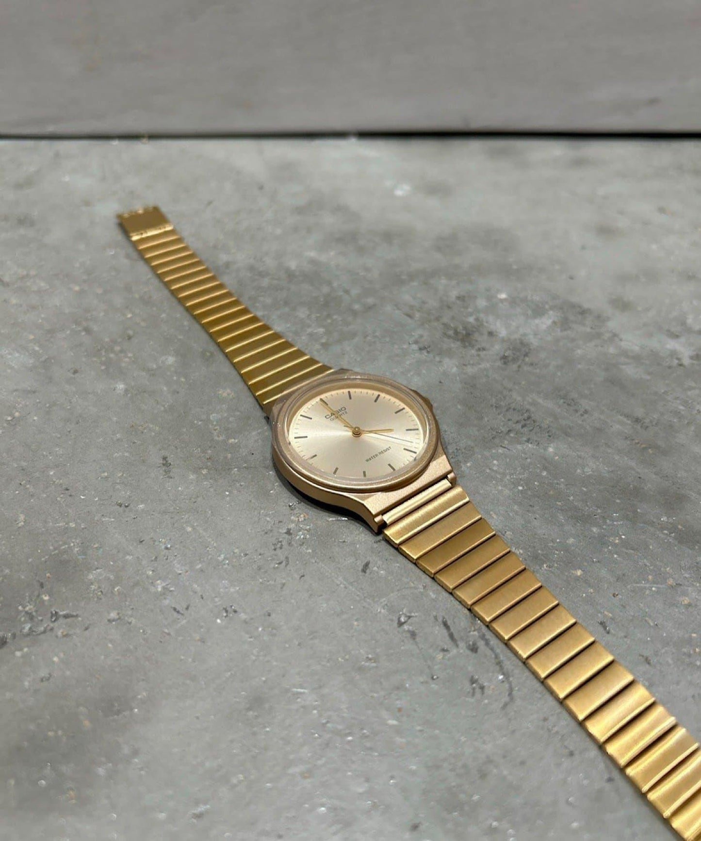 【CASIO】MQ-24G-9EJH