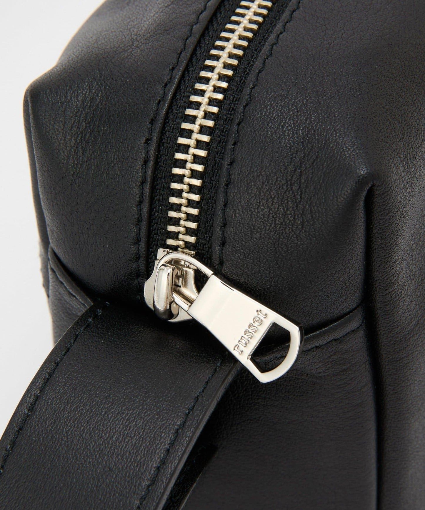 皮革方形肩揹包