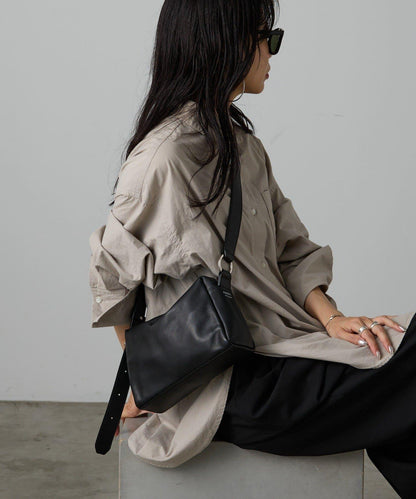 皮革方形肩揹包