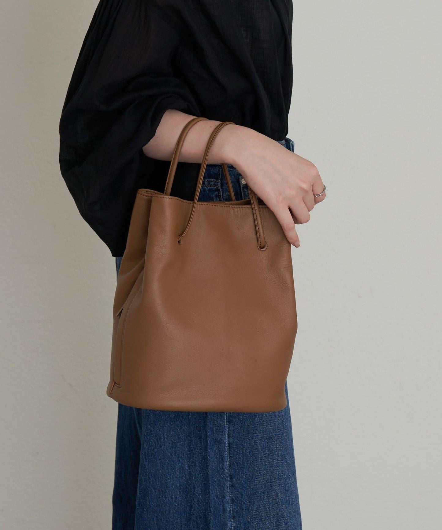 皮革提桶斜挎包