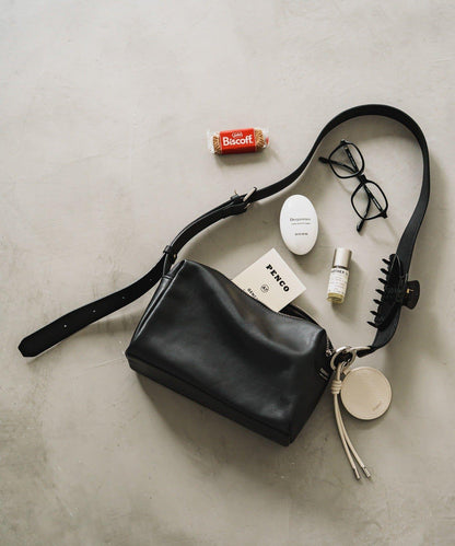 皮革方形肩揹包