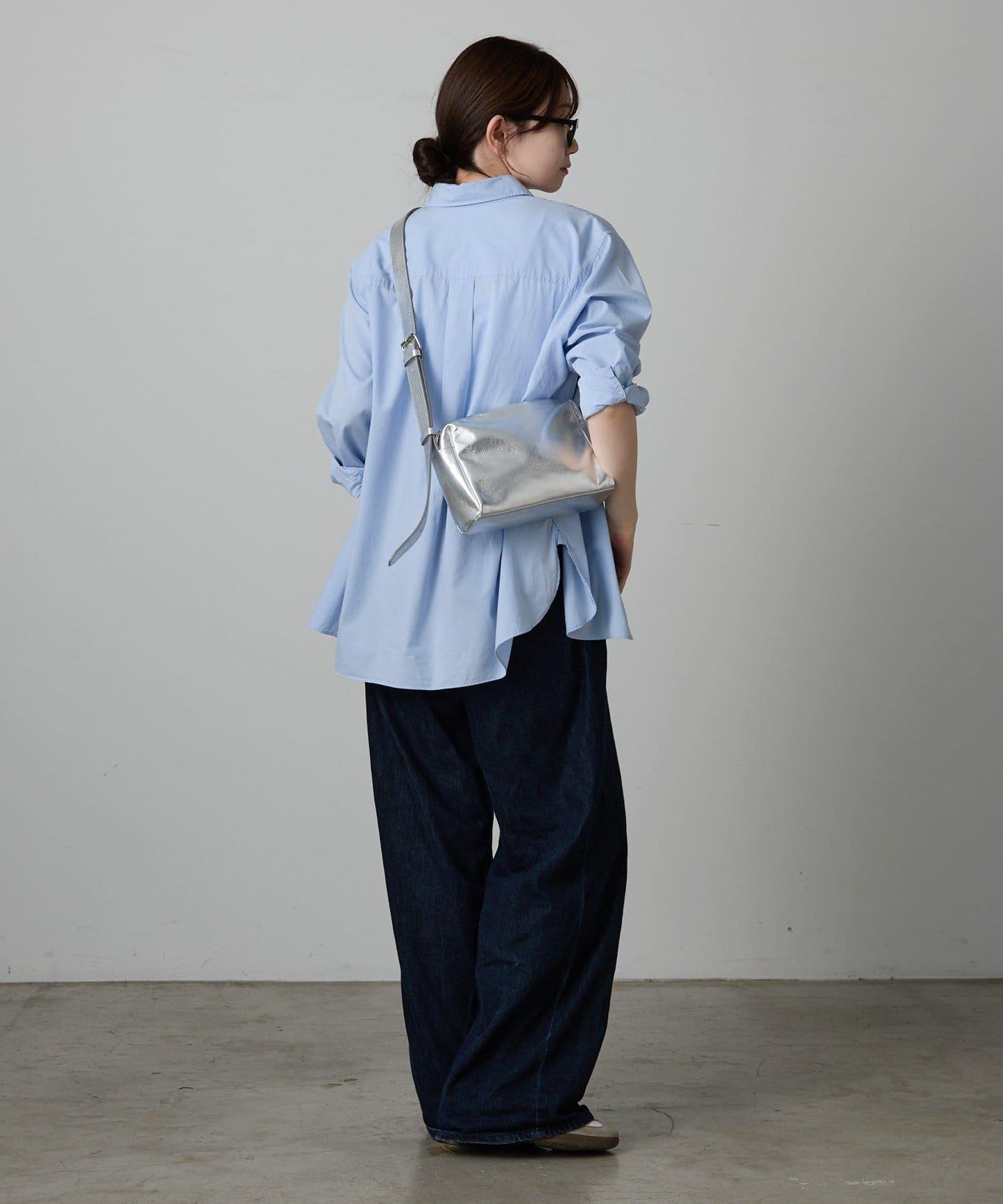 皮革方形肩揹包