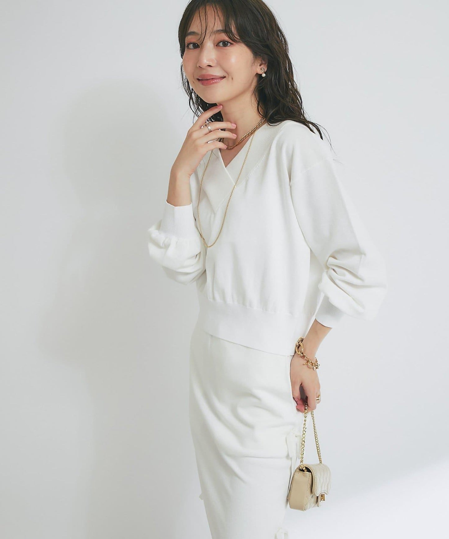 【La boutique BonBon】亮絲針織V領毛衣