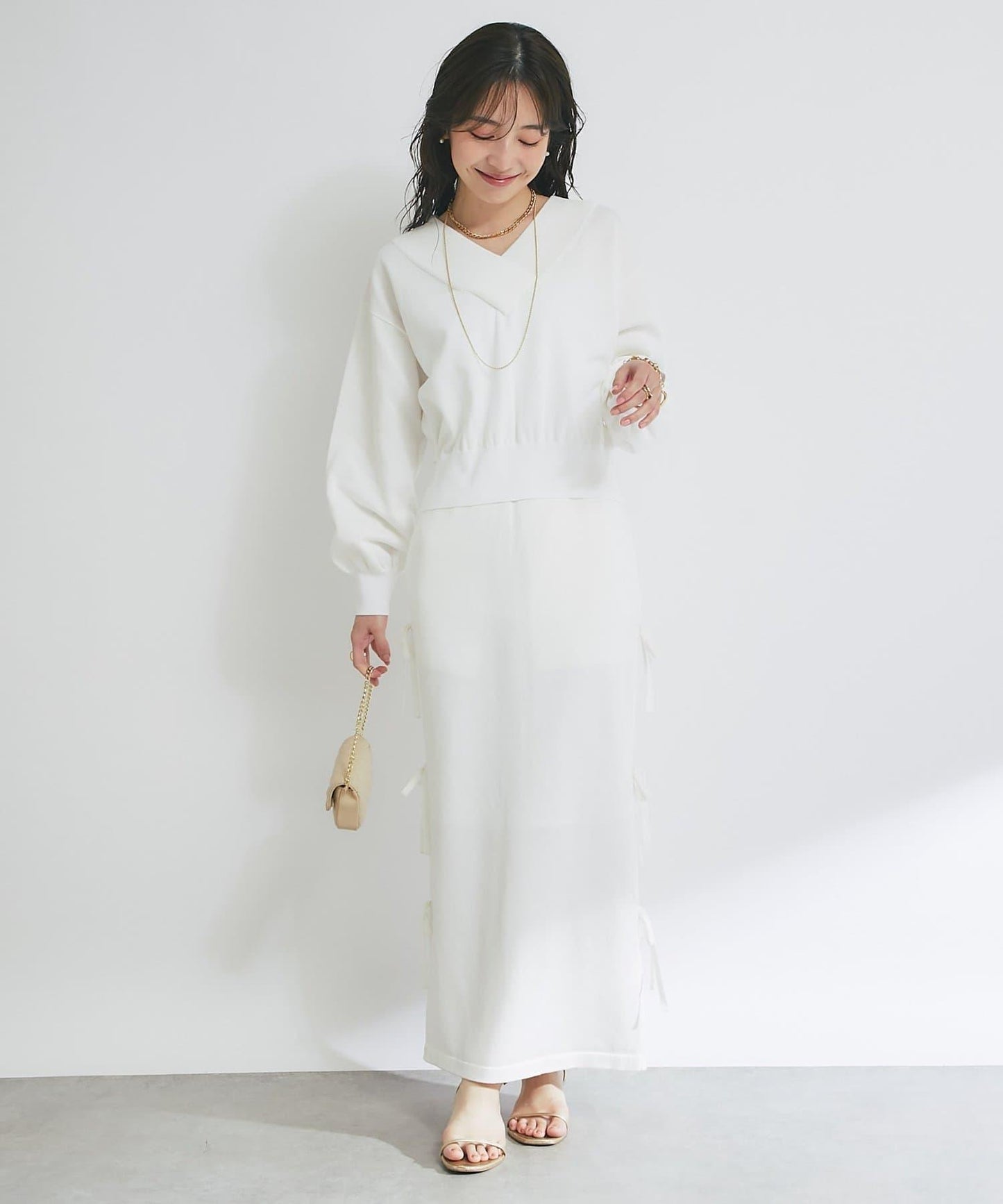 【La boutique BonBon】亮絲針織V領毛衣