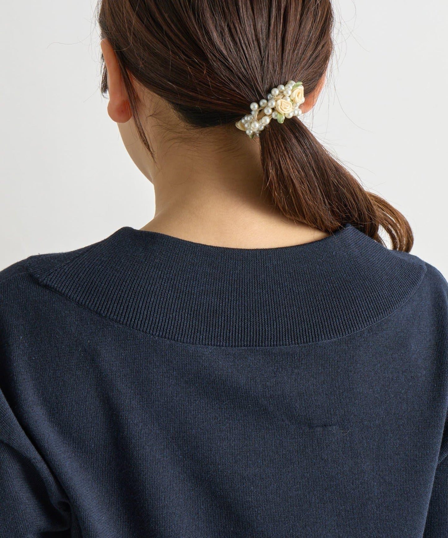 【La boutique BonBon】亮絲針織V領毛衣