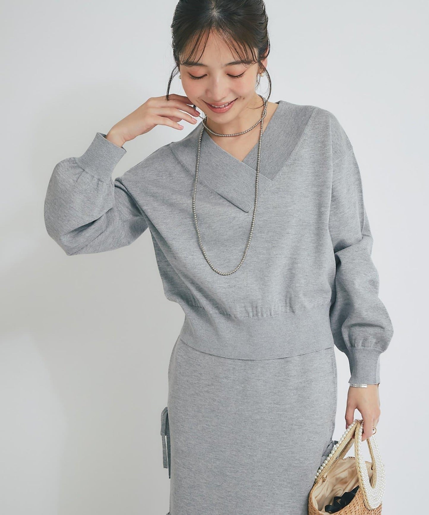 【La boutique BonBon】亮絲針織V領毛衣