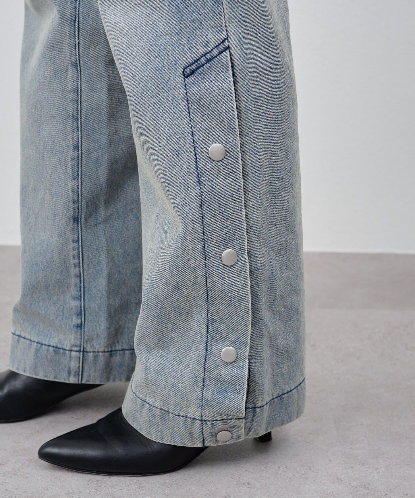 サイドボタンデニム