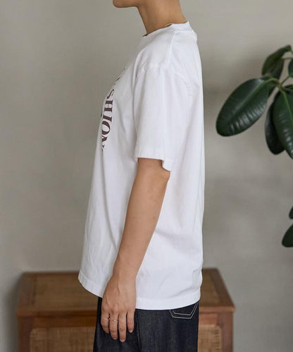 Autumn Girls photo アーチロゴTシャツ