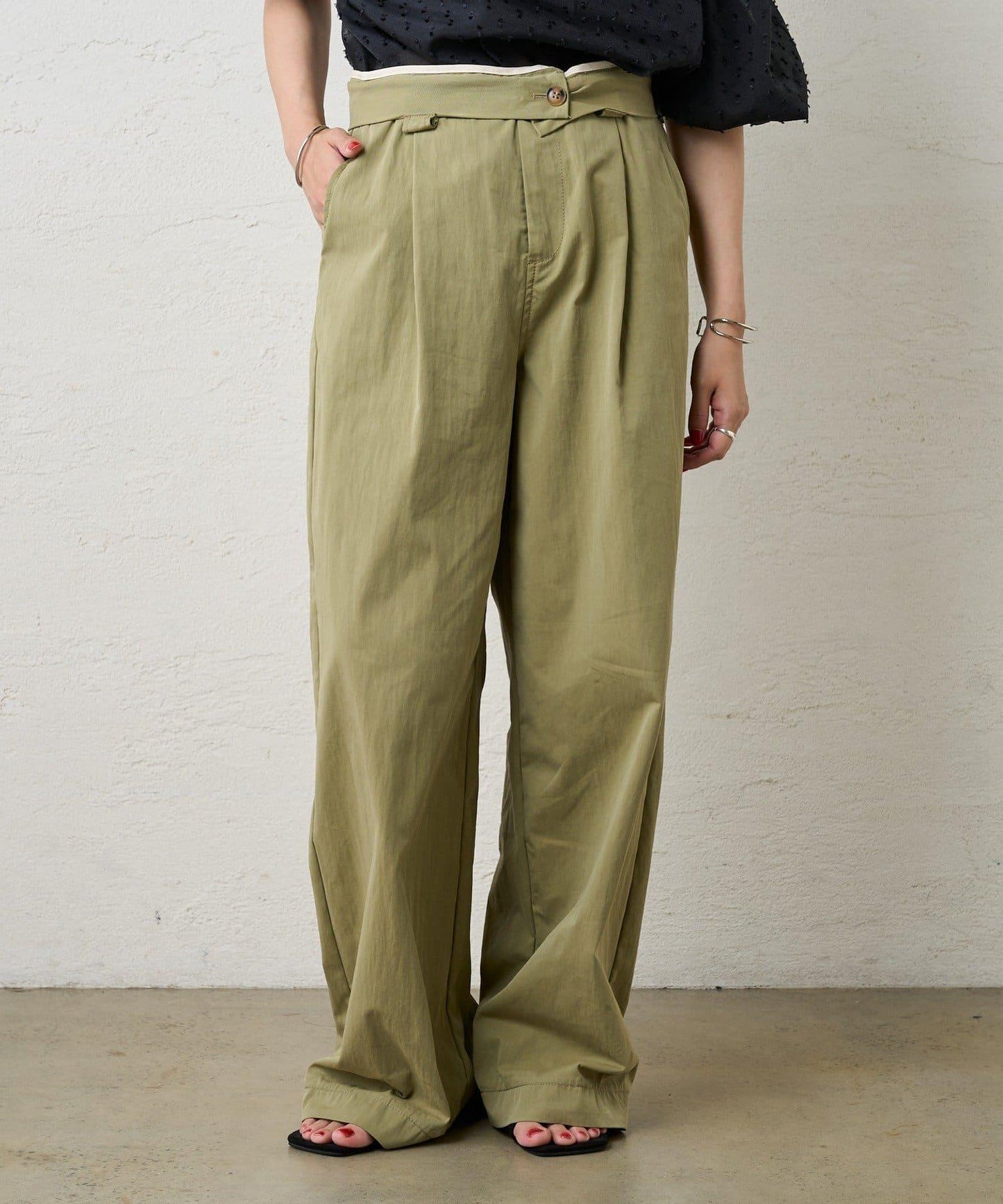 《今年的潮流》軍裝褲