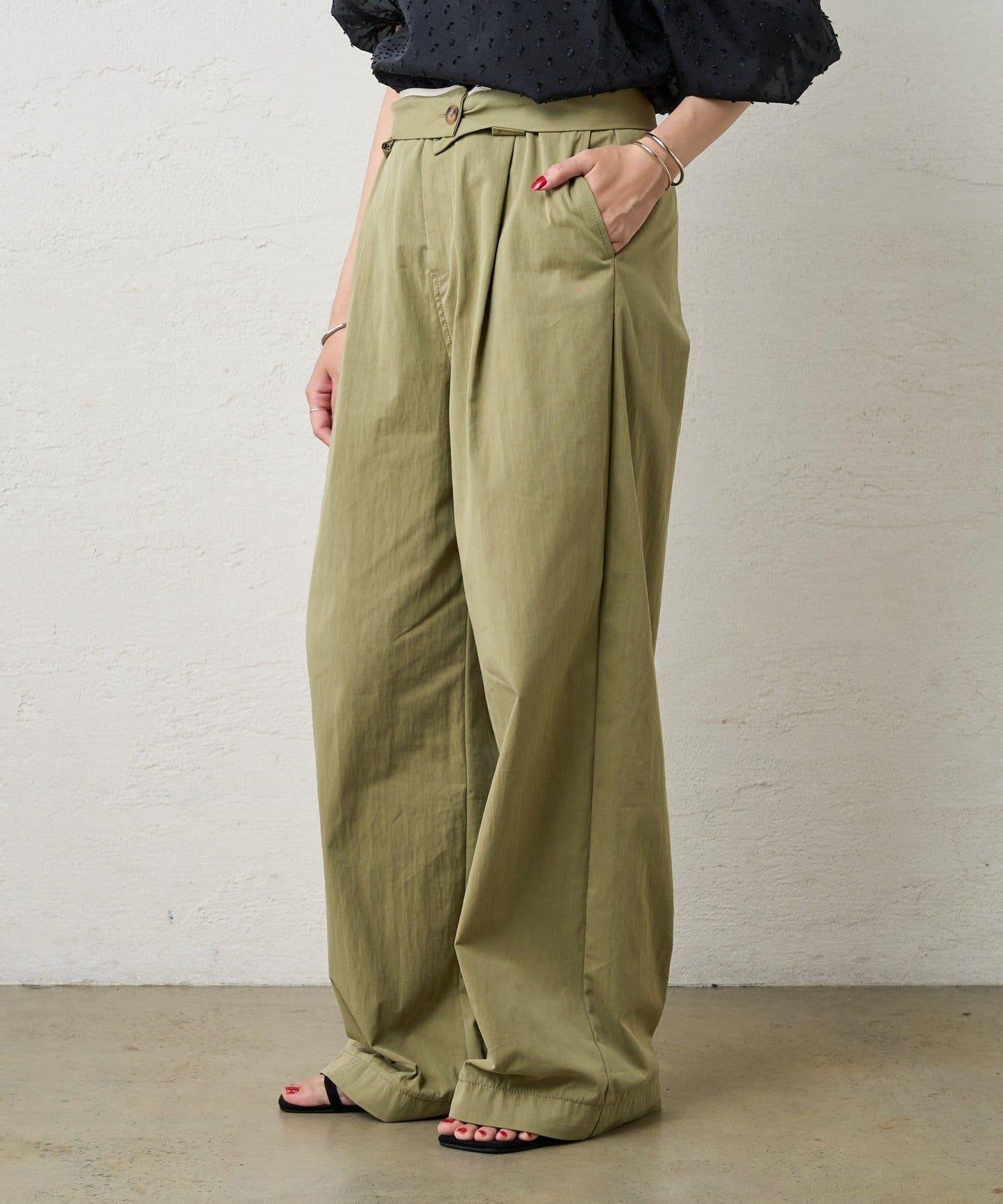 《今年的潮流》軍裝褲